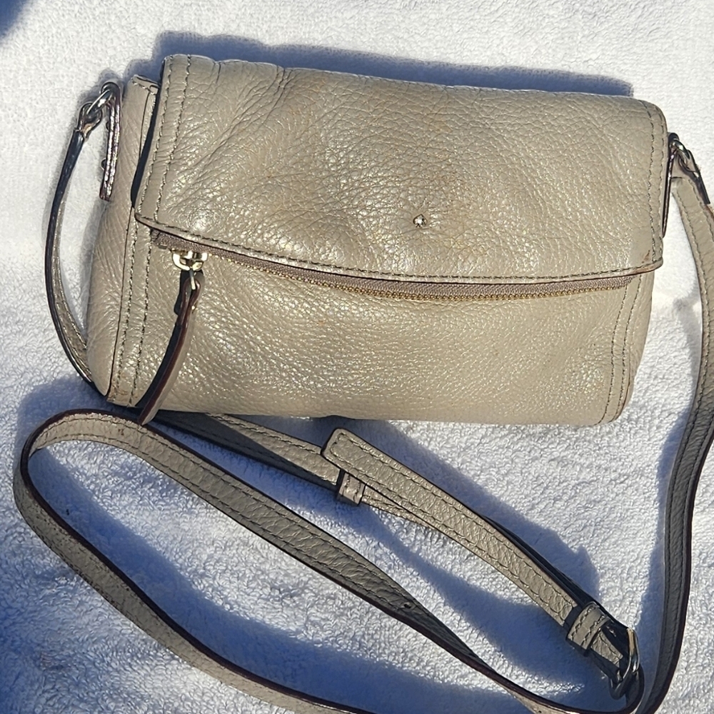Kate Spade Minka Lt.Gray Pebbled Leather Crossbody Sling Bag Flap Zipper Closure
